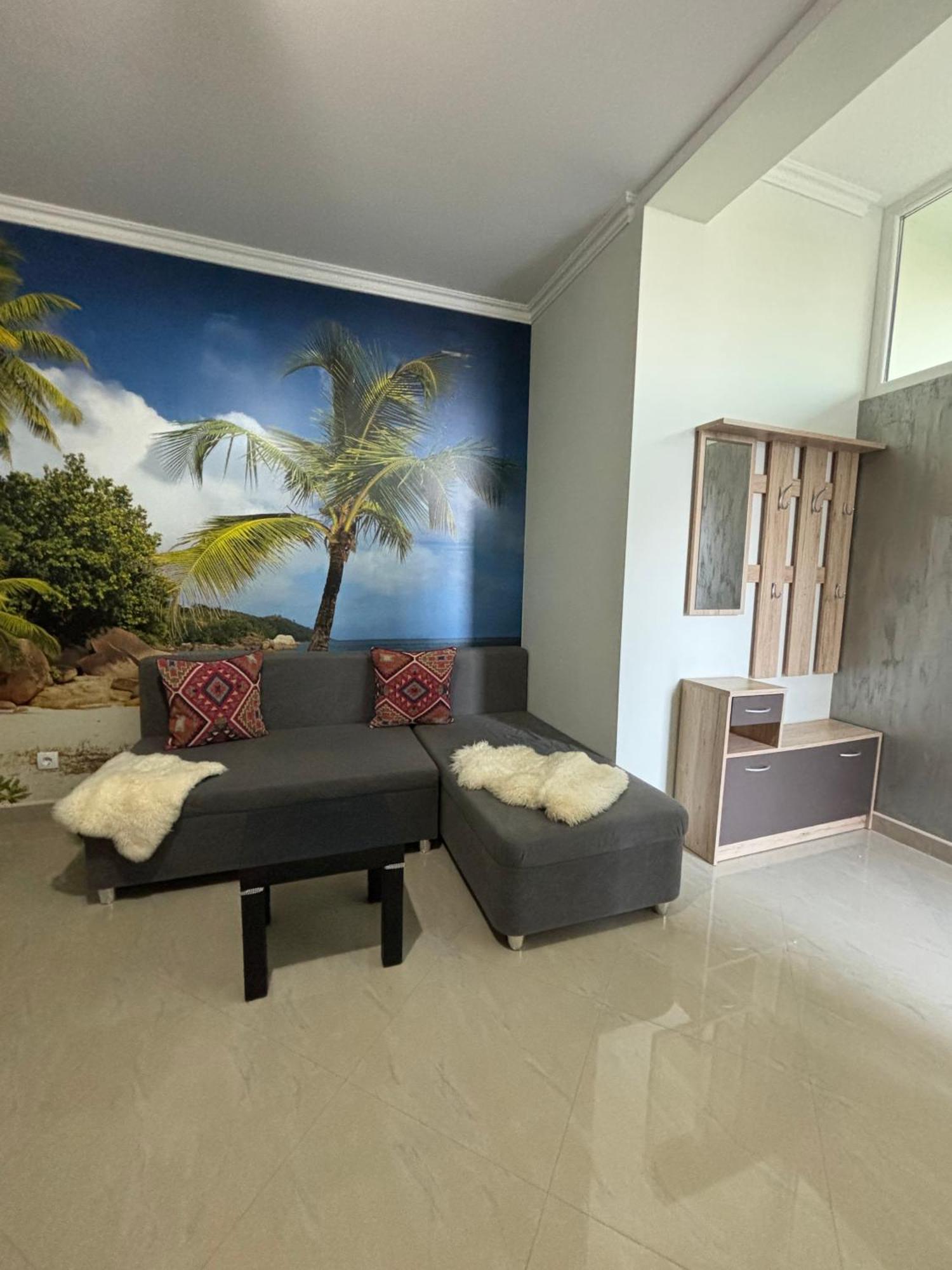 Apartmani "Marija" 哥鲁拜克 外观 照片