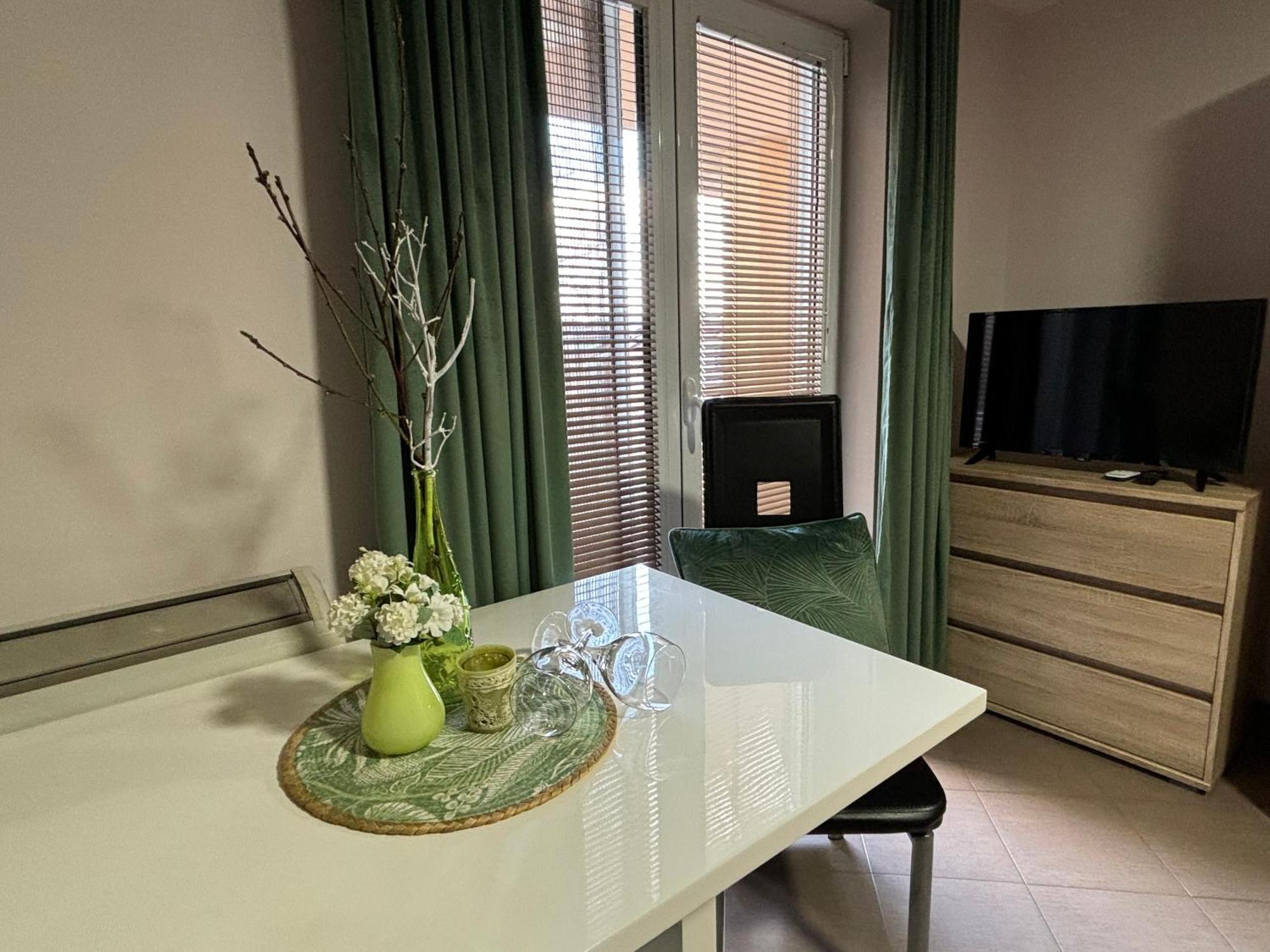 Apartmani "Marija" 哥鲁拜克 外观 照片