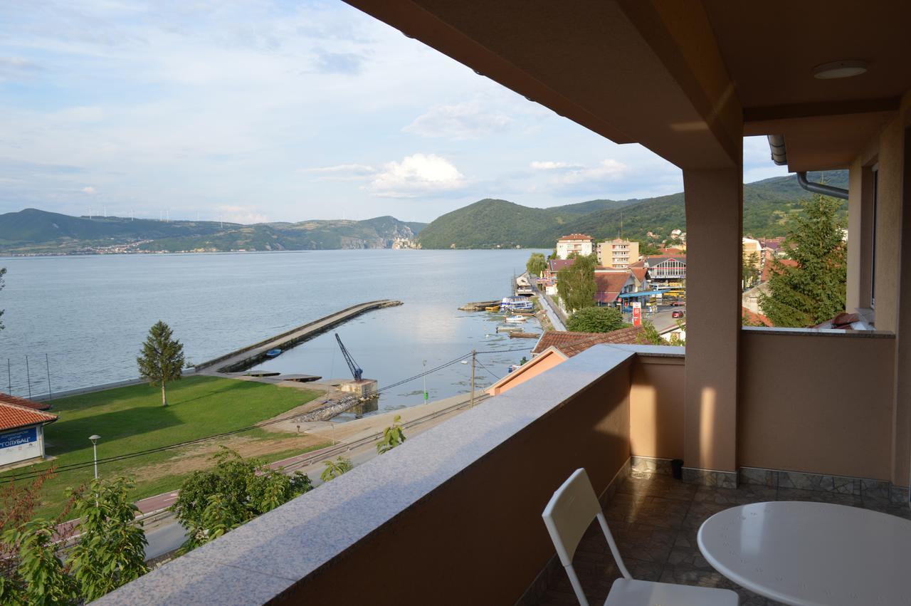 Apartmani "Marija" 哥鲁拜克 外观 照片